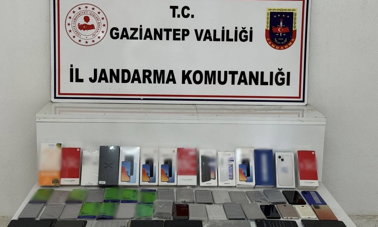 Gaziantep'te 1 milyon TL değerinde kaçak telefon ele geçirildi