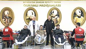 Manisa’da Emniyet Müdürü Aktaş ve Personeli Kan Verdi 