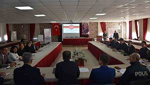 Salihli’de kadına yönelik şiddet masaya yatırıldı 