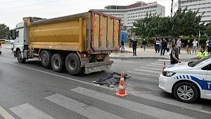 Ankara'da hafriyat kamyonunun çarptığı yaya canından oldu 