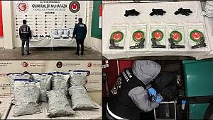 Kapıkule Sınır Kapısı'nda iki ayrı operasyonda ruhsatsız tabanca ve uyuşturucu ele geçirildi 
