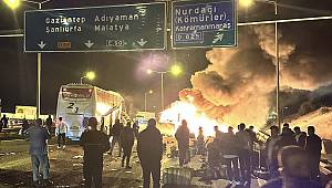 Gaziantep’te Otobanda Dehşet! Araçlar Alev Alev Yandı 