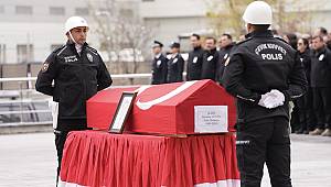 Ankara’da trafik kazasında şehit olan polis son yolcuğuna uğurlandı 