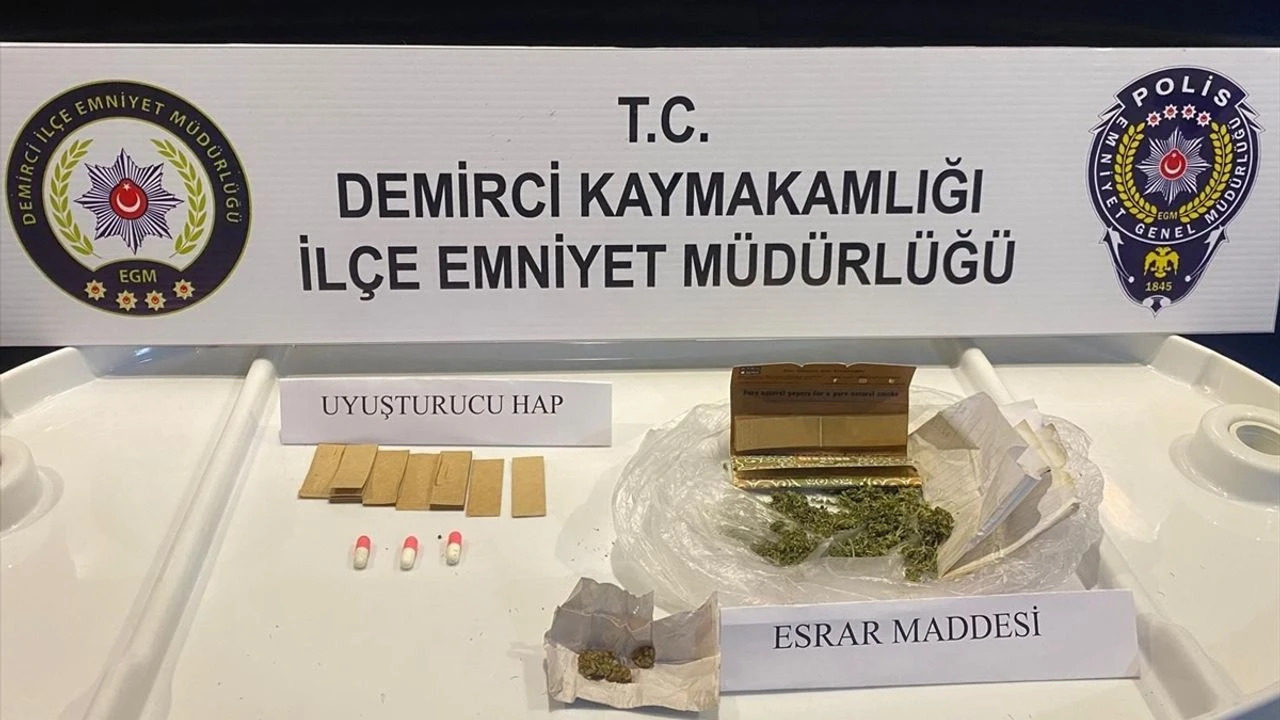 Demirci'de Uyuşturucu Hapla Tutuklama 