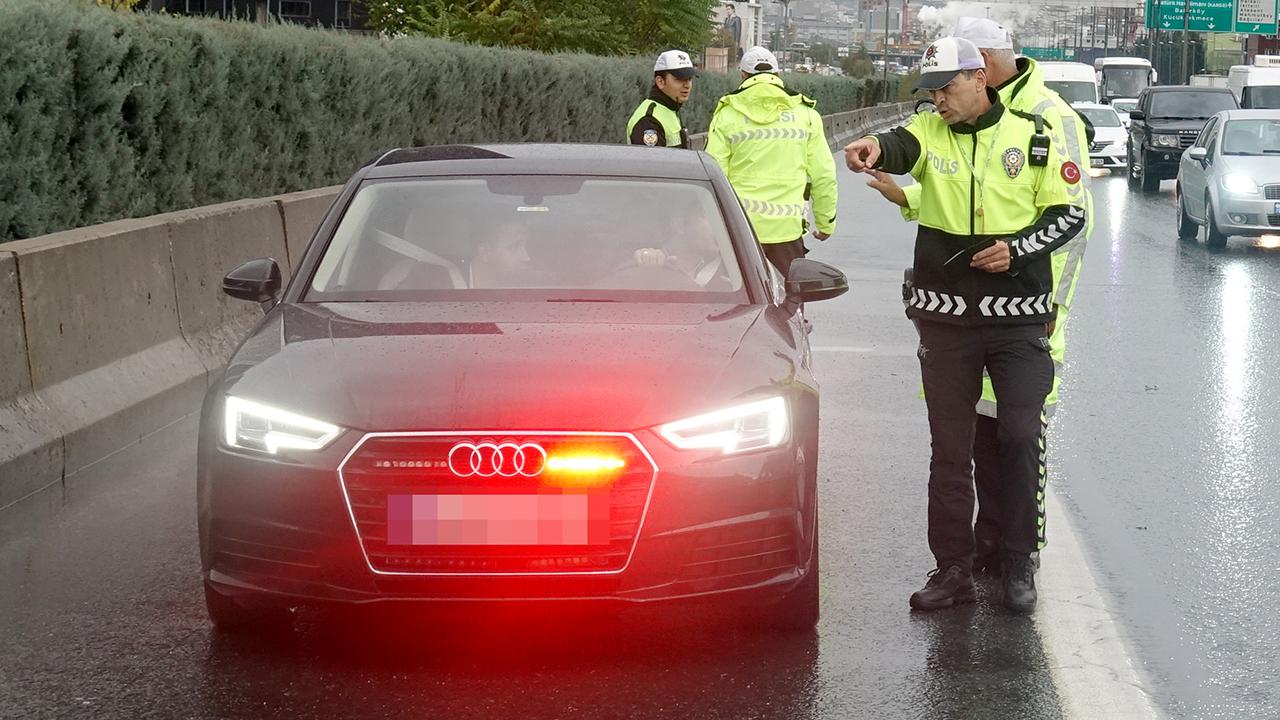 Gaziantep'te Yetkisiz Çakar Cezaları 2.2 Milyon TL 