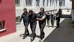 Savaş mağdurlarına yardım bahanesiyle topladıkları 3 milyon lirayı, DEAŞ’lılara göndermişler 
