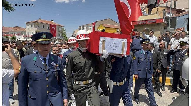 Aksaraylı şehit Özkan Özkanlı dualarla son yolculuğuna uğurlandı