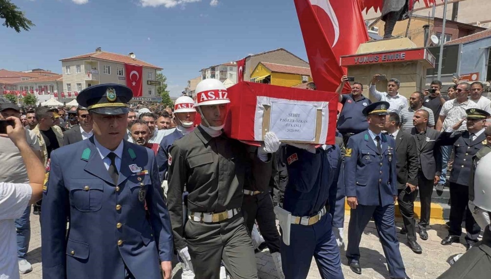 Aksaraylı şehit Özkan Özkanlı dualarla son yolculuğuna uğurlandı 
