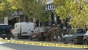 Elazığ’da Dehşet! İntihar Girişimi Saldırıya Döndü! 1 Polis Yaralanırken Saldırgan Etkisiz Hala Getirildi. 