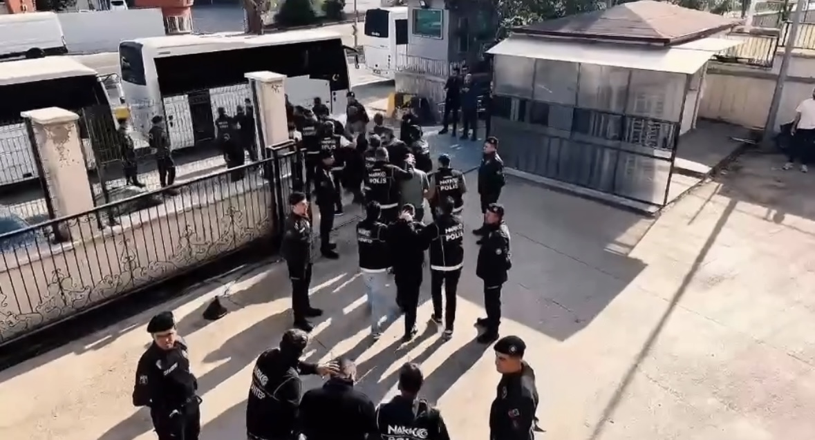 Gaziantep'te Dev Operasyon! Narkotik Ekipleri Kimseye Göz Açtırmadı