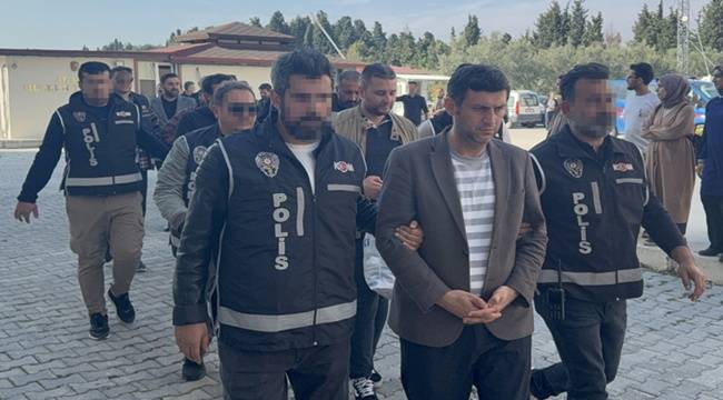 İl Göç İdaresine Rüşvet Operasyonu! Görevden Uzaklaştırılan İl Göç İdaresi Müdürünün Mesajları Ortaya Çıktı