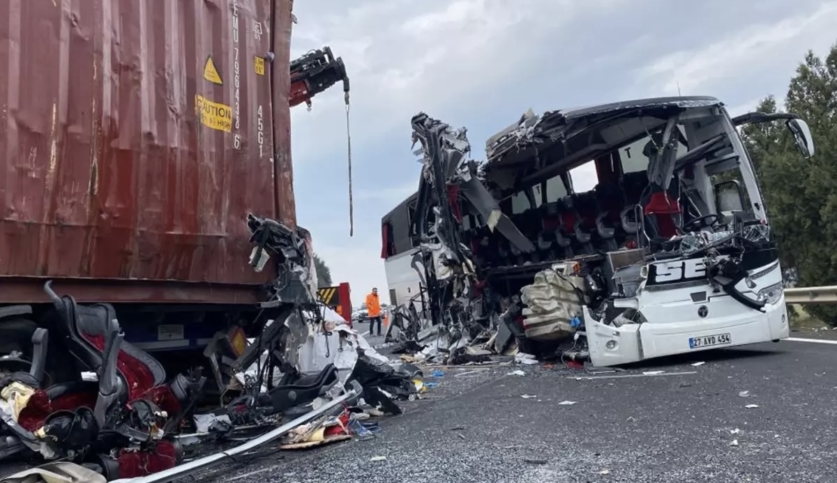 Osmaniye’de Feci Otobüs Kazası! Ölenlerin Kimliği Tespit Edildi 