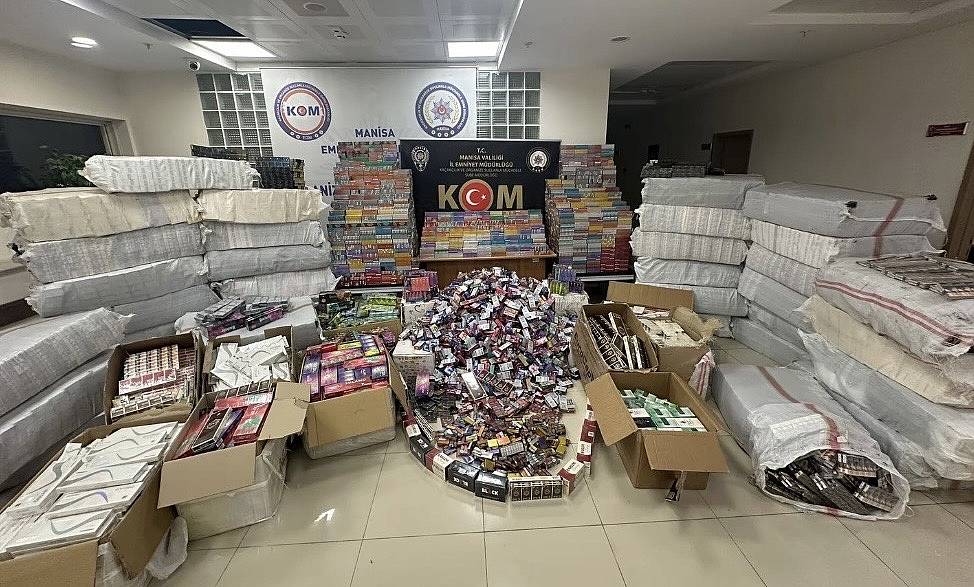 Ahmetli’de Kaçak Sigara Operasyonu! 79 Bin Paket Ele Geçirildi, 1 Kişi Tutuklandı