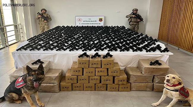 Antalya’da silah kaçakçılığı operasyonu: 393 ruhsatsız tabanca ele geçirildi 