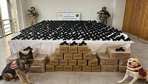 Antalya’da silah kaçakçılığı operasyonu: 393 ruhsatsız tabanca ele geçirildi 