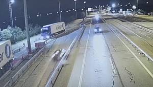 Edirne’de facianın eşiğinden dönüldü! Ters yöne giren alkollü sürücü kaza yaptı 