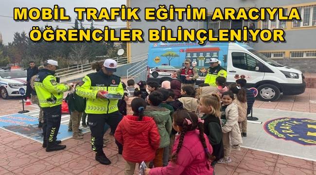 Jandarma mobil trafik eğitim aracıyla öğrenciler trafikte bilinçleniyor 