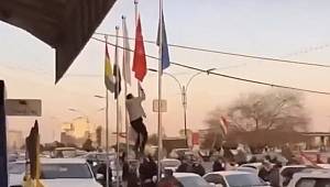 Türk Bayrağına Yönelik Alçak Provokasyonlar Devam Ediyor 