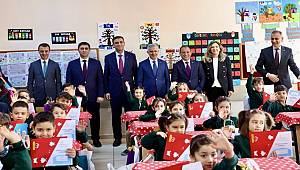 Vali Ünlüer, Bahattin Karakoç İlkokulu’nda karne sevincine ortak oldu