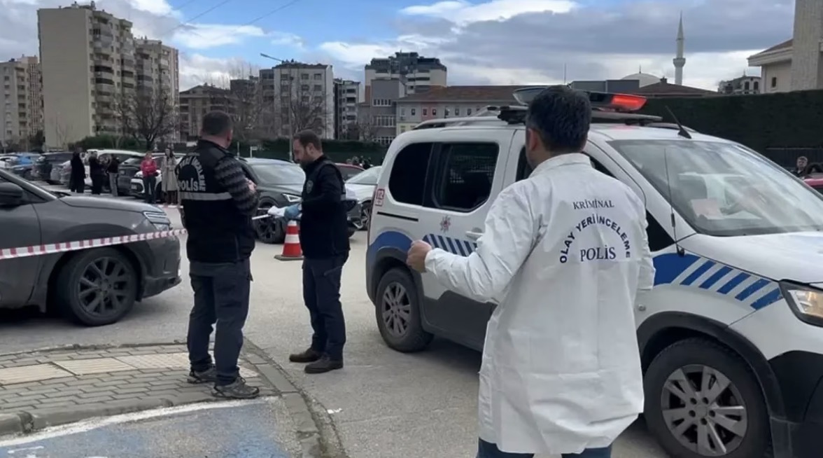 Bursa'da Öğretmen Eski Nişanlısı Tarafından Vuruldu 