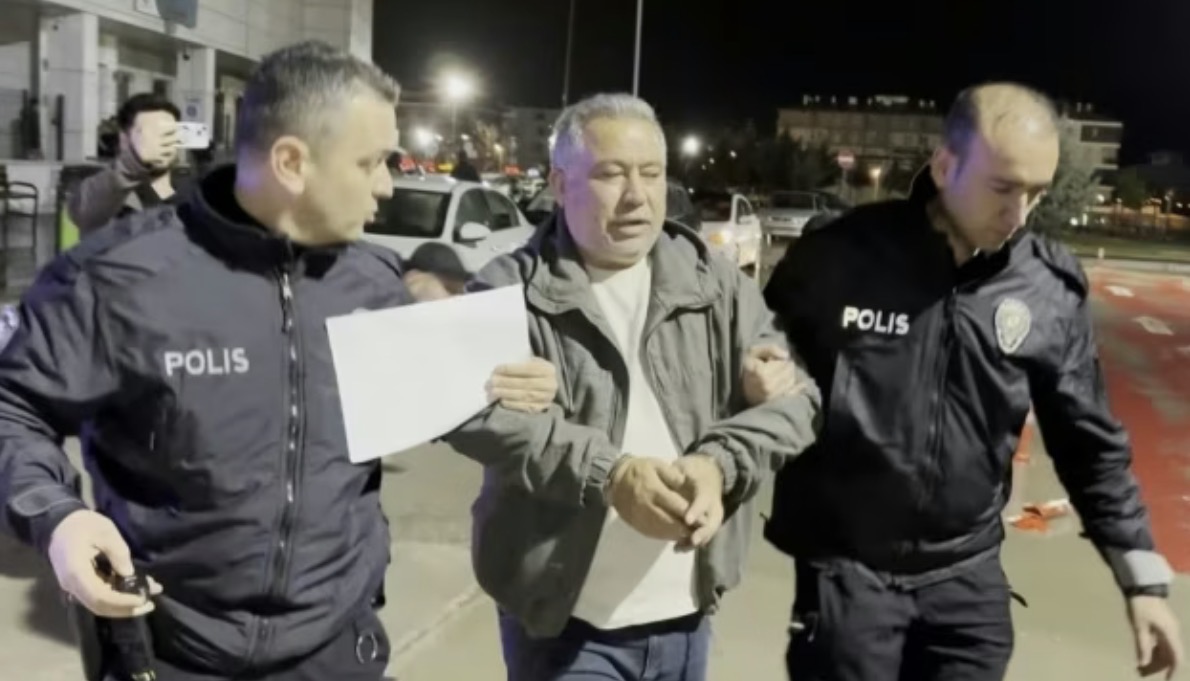 Trafik’te Önüne Geçtiler Diye 3 Kişiyi Vurdu! Magandanın Sözleri Pes Dedirtti 