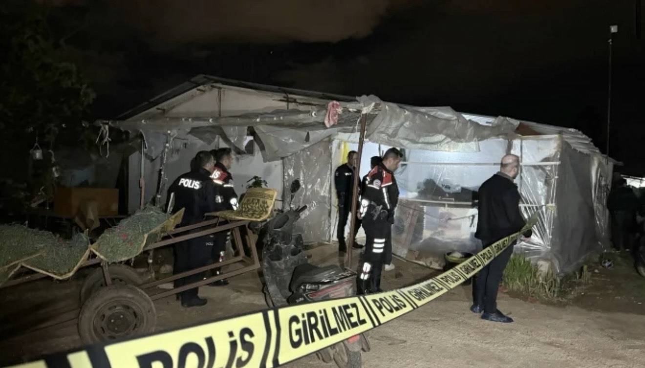 Antalya’da Sera İşçisi Genç Kadın Tabancayla Vurulmuş Halde Olü Bulundu 