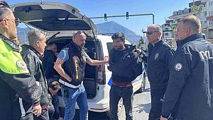 Dur İhtarına Uymayan Ehliyetsiz Sürücüye Cezadan Kurtulamadı 