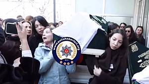 Fatmanur Çelik ve Kızının Cenazesinde Kavga Çıktı! Tabutu Taşıyan Kadınlar ve Akrabalar Birbirine Girdi 