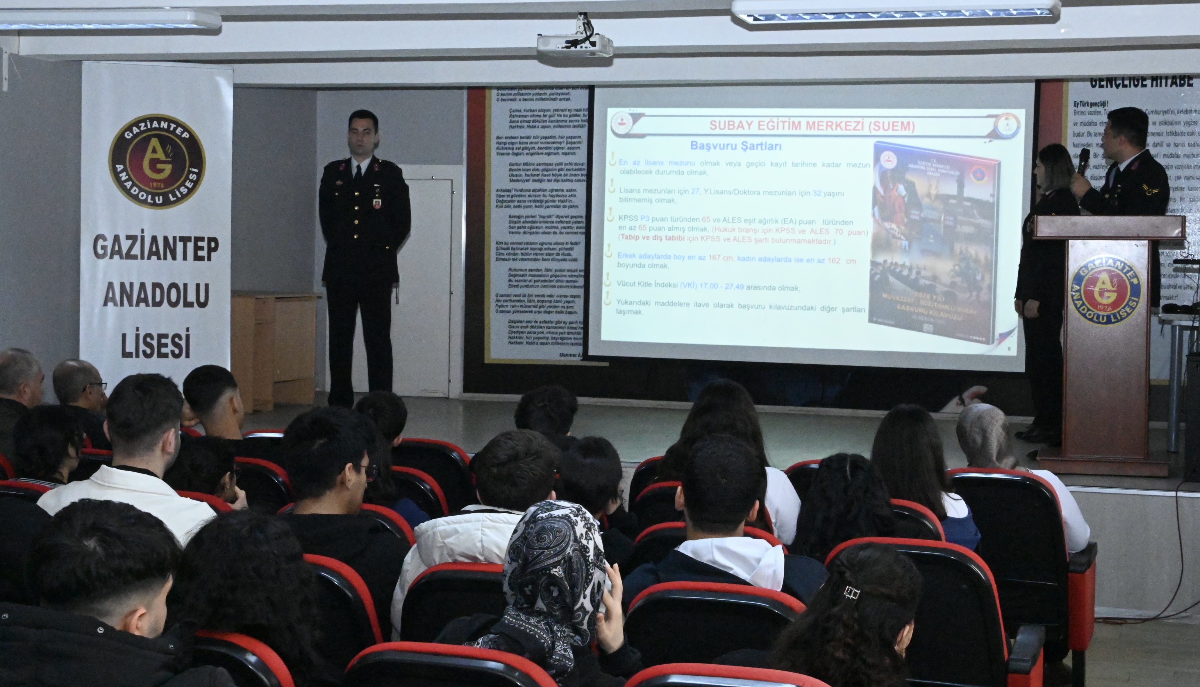 Gaziantep’te Jandarmadan Öğrencilere Meslek Tanıtımı 