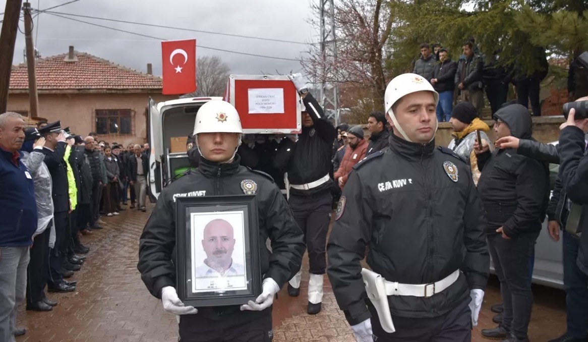 Trafik Kazasında Şehit Olan Polis Memuru Serkan Ünal, Kırıkkale’de Son Yolculuğuna Uğurlandı 