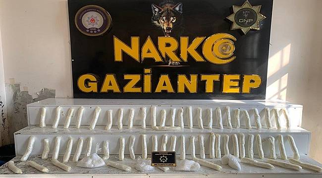 GAZİANTEP’TE UYUŞTURUCU OPERASYONU: 10 KİLO 900 GRAM METAMFETAMİN ELE GEÇİRİLDİ 