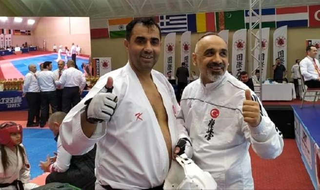 21 yıllık polis, Wushu Kung Fu Federasyonunca düzenlenen şampiyonada Avrupa 2.si oldu - Spor