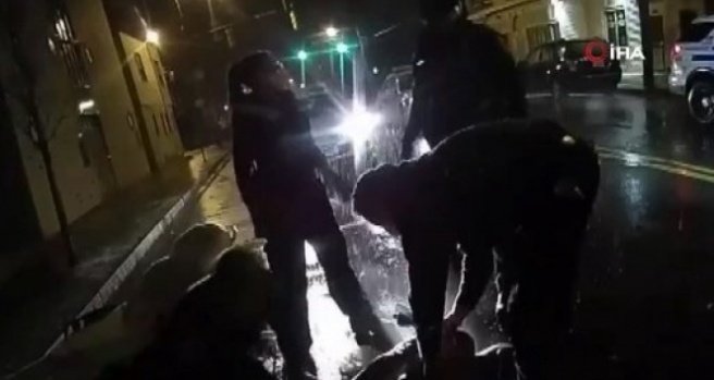 ABD polisi yeniden bir siyahinin ölümüne yol açmasıyla gündemde