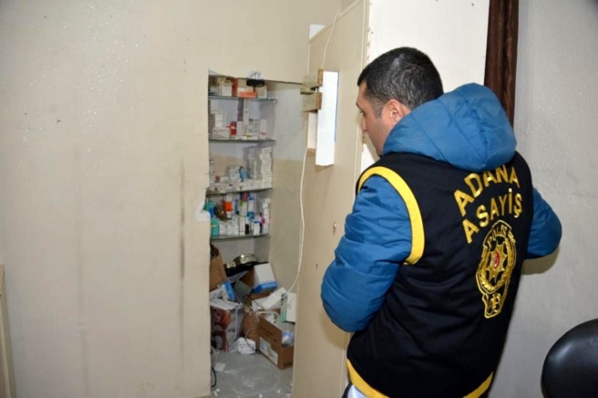 Adana'da polis ortaya çıkardı: Gizli bölmeli kaçak hastane - Haberler