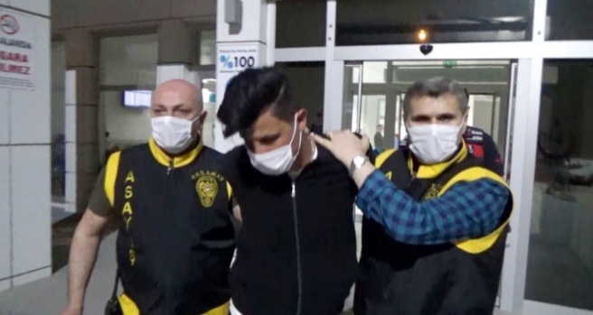 Aksaray’da eşini bıçaklayarak öldüren koca polise teslim oldu