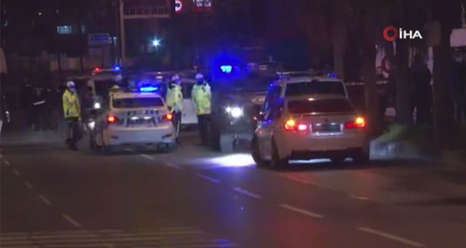 Beyoğlu'nda polis ekiplerine ateş açıldı! 2 polis yaralandı