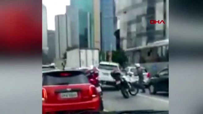 Brezilya'da polisten kaçan hırsızları esnaf çelme takarak yakaladı - Haberler