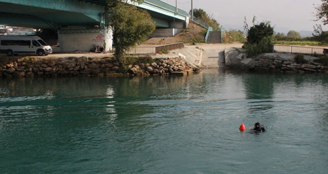 Burdur’daki cinayetin silahı Manavgat ırmağında bulundu
