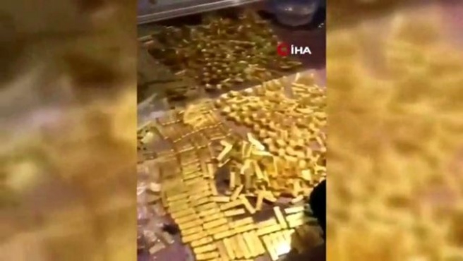 Çin polisi eski belediye başkanının evinde 13.5 ton altın buldu - Haber