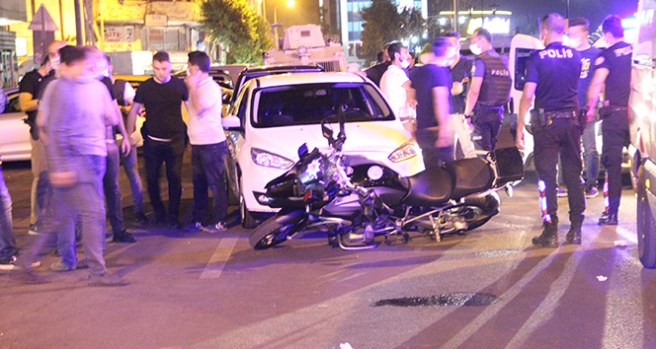 Diyarbakır’da Yunus ekipleri kaza yaptı: 2 polis yaralı