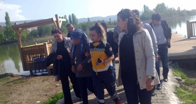 Göle atlamak isterken polis yakaladı