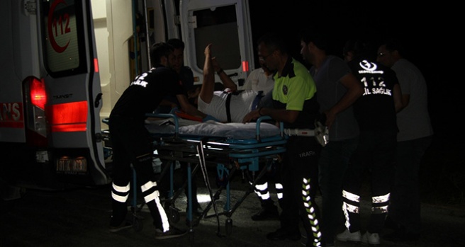 Hatay'da kaçak mültecilerle yaşanan kovalamacada bir polis yaralandı