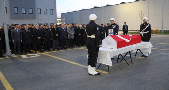 Hayatını kaybeden polis için İstanbul Havalimanı’nda cenaze töreni düzenlendi