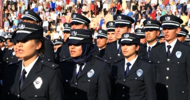 İçişleri Bakanı Soylu duyurdu: 3 bin kadın polis alıyoruz
