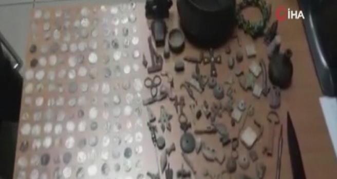 İstanbul polisinden tarihi eser kaçakçılarına operasyon: 7 gözaltı