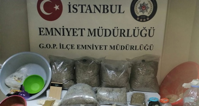 İstanbul polisinden uyuşturucu operasyonu: 22 kilo bonzai ele geçirildi