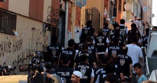İstanbul'da bin adrese eş zamanlı asayiş operasyonu!