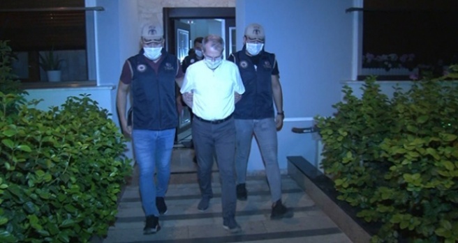 İstanbul’da Terörle Mücadele polisinden çok sayıda adrese FETÖ operasyonu
