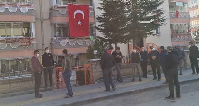 Kaza kurşunuyla şehit olan polisin acı haberi ailesine ulaştı