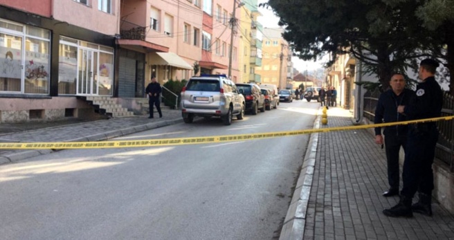 Kosova'da cinnet getiren polis memuru, ailesini öldürüp intihar etti - Haber